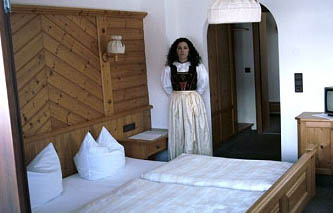 Zimmer - Im Tiroler Stil eingerichtetes ZImmer